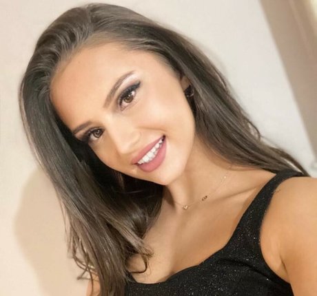 Mass Massage star du porno exclusive photos