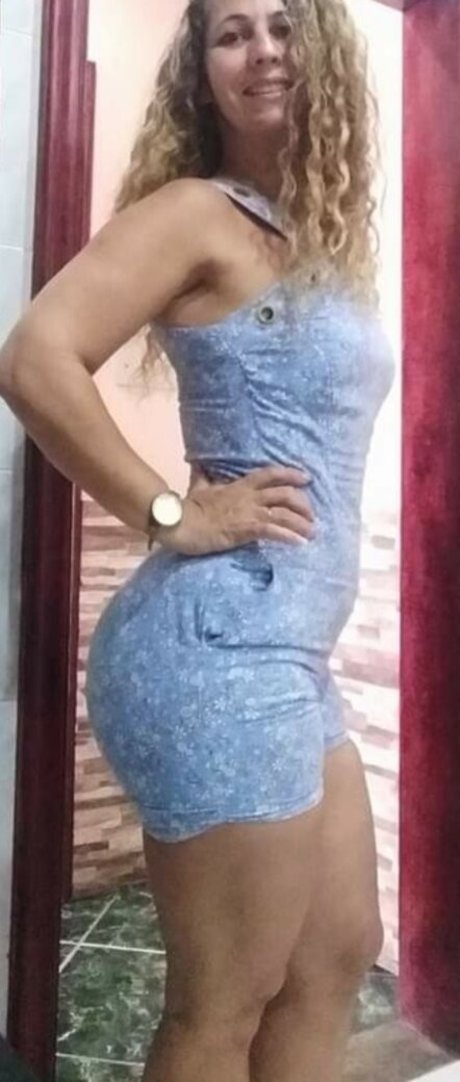 Soninha Coroa étoile érotique image