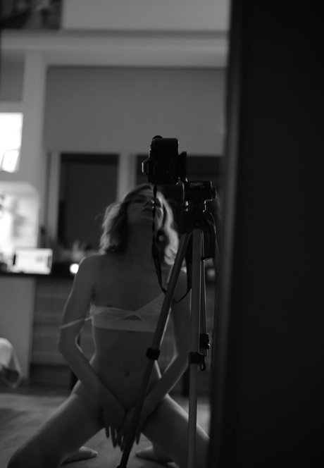 ivi ivinskaya modèle nu galeries