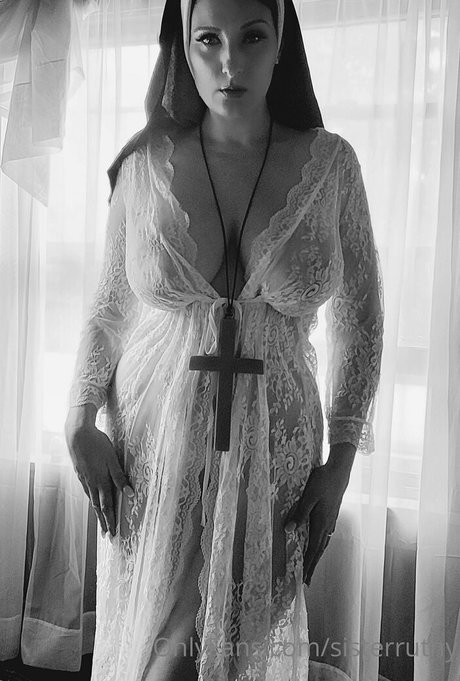 sisterruthy modèle sexy galeries