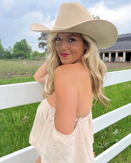 Annie Agar étoile magnifique photos