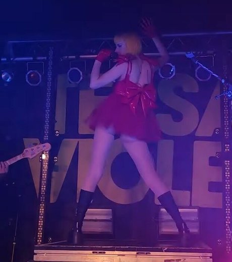 Tessa Violet nus star du porno des photos