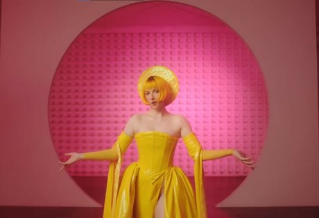 Tessa Violet jolie star du porno photos