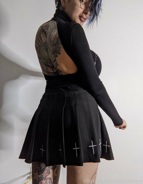 arianestamour étoile adulte des photos