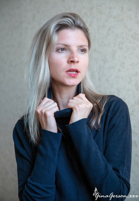 Gina Gerson haut étoile collection