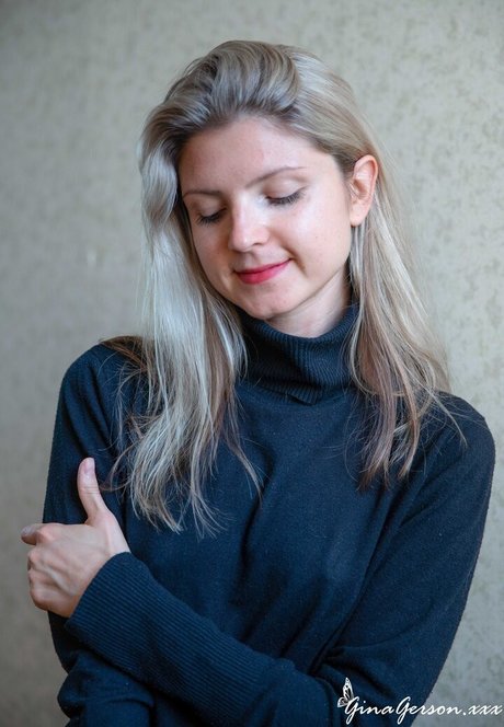 Gina Gerson haut étoile collection