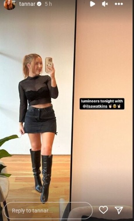 Tannar Eacott modèle porno images