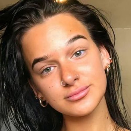 Louise Reid jolie star du porno collection