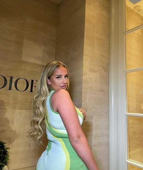 LAURA GOLD art modèle img