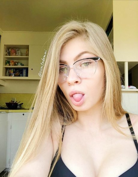 Demmi Dunn nus star du porno image