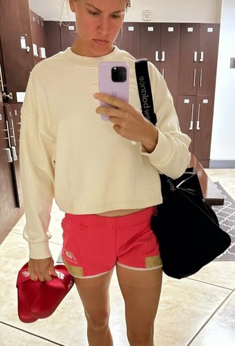 Eugenie Genie Bouchard art de star du porno photo