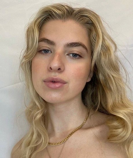 Anais Gallagher star du porno érotique image