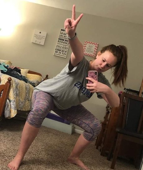 Ashleigh Burton modèle adulte galeries