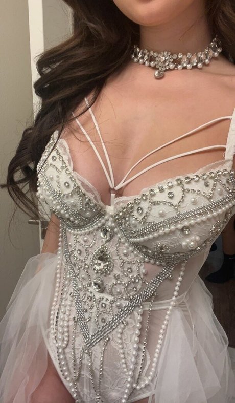 linawinaly star pornographique image