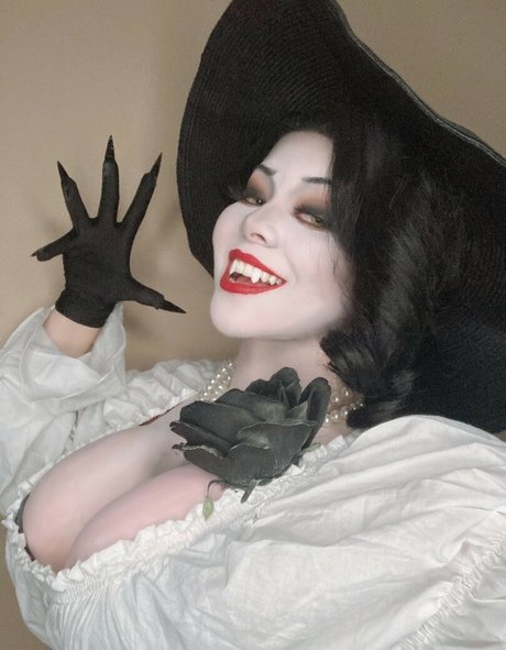 natylikespizza jolie actrice img