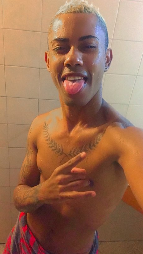 Natanael Santiago xxx étoile photo