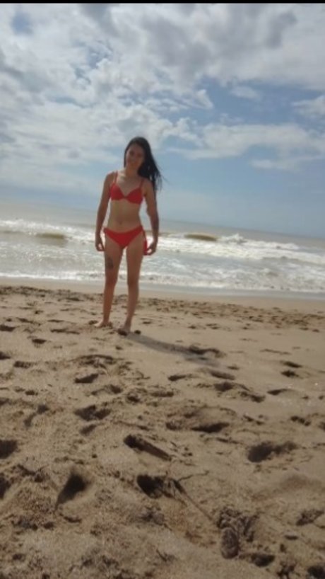 Petty Sanz modèle magnifique photo