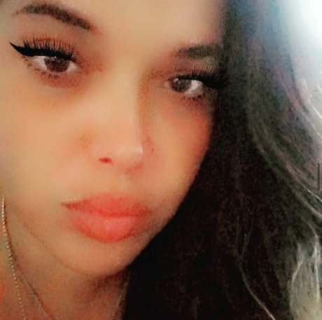 PutiStick69 dripping down her thighs_ modèle nu images