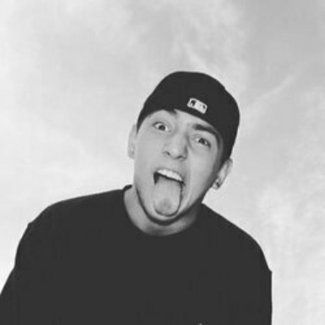 solo aux gros seins uniquementfans sexy gratuit galerie