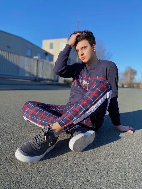 Prxncecharmxng actrice sexy des photos