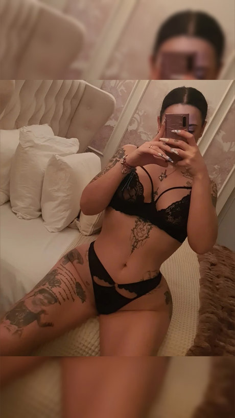 Reyna Blancaa Oficial actrice de sexe image