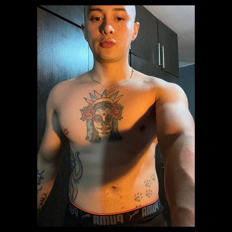 RENATO modèle érotique archive