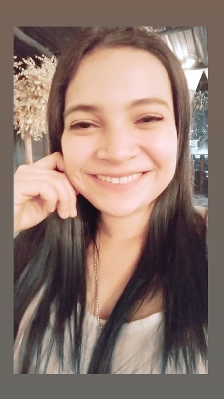 Raquel F modèle hd images