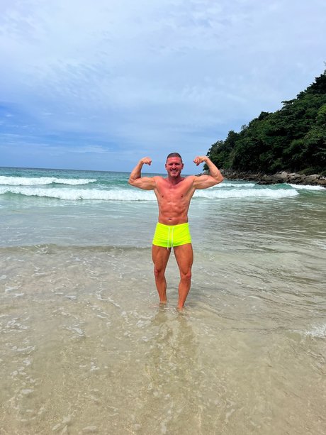 PUSSY HUNTER étoile chaude image