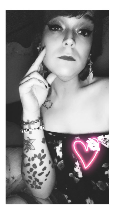 Aria Monroe actrice xxx photos