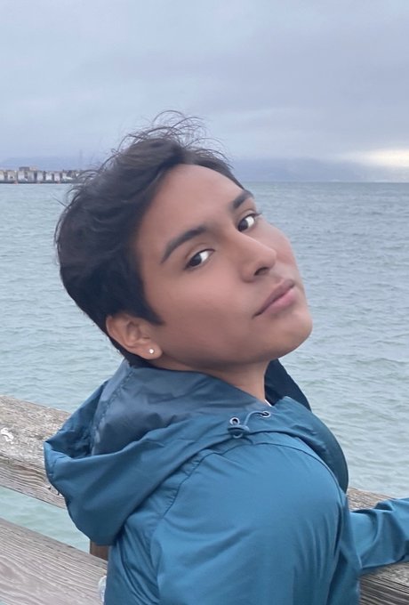 Ronyn Paredes modèle gratuit img