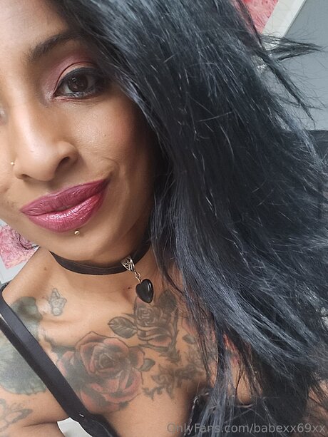 BabeXX69XX jolie étoile photos