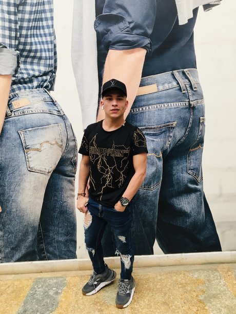 Maxicontreras modèle sexy photo