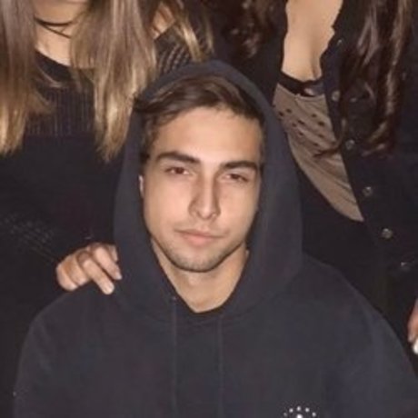 Latin Master_ modèle adulte img