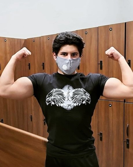 Master Of Disaster sexe de star du porno image