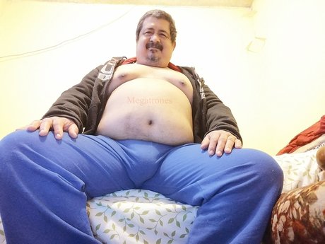 MEGA modèle porno archive