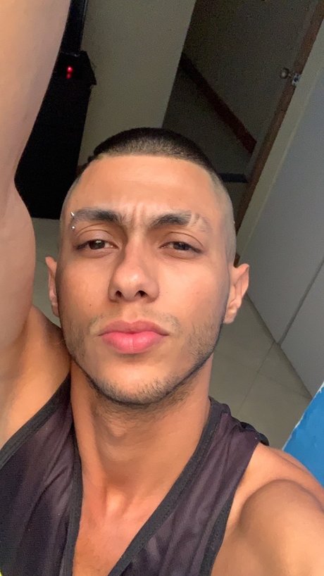 ado asiatique solo onlyfans bel art des photos