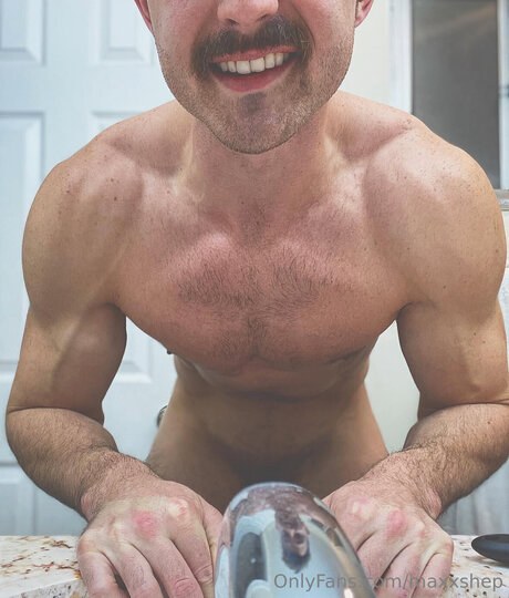 Max Shepard actrice libre galeries