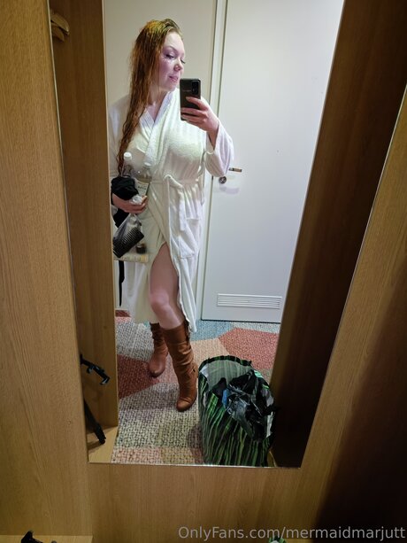 Mermaid Marjut Redhead Goddess from_ Profilfoto