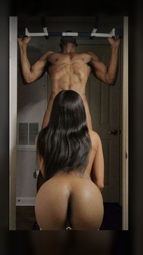 Bellaaa modèles nus des photos