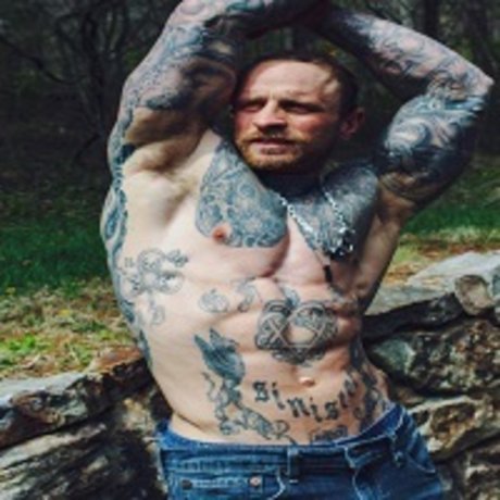 Brandon Blye star du porno xxx archive