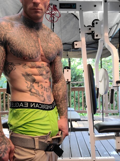 Brandon Blye étoile sexy photos