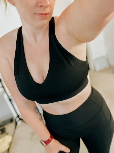 Amalia Rayne modèle photos