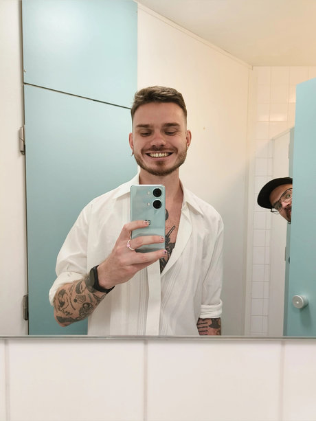 Megraholia actrice adulte des photos