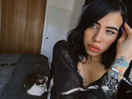 _MEGAN CROSS_ sexe star des photos