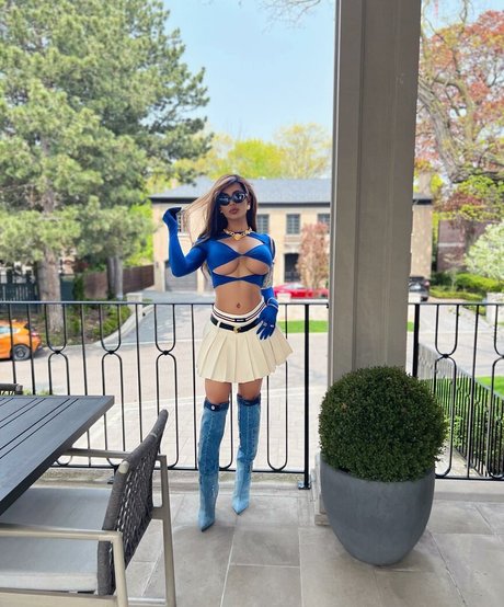 Amelia Maltepe étoile archive