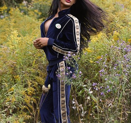 Amelia Maltepe modèles nus photo