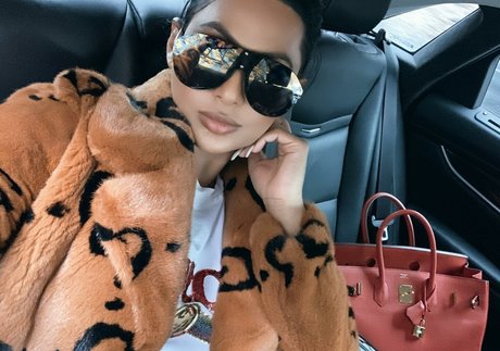 Amelia Maltepe modèle hd galerie