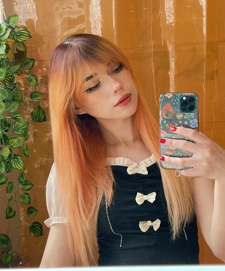 ado asiatique solo onlyfans chaud adulte images