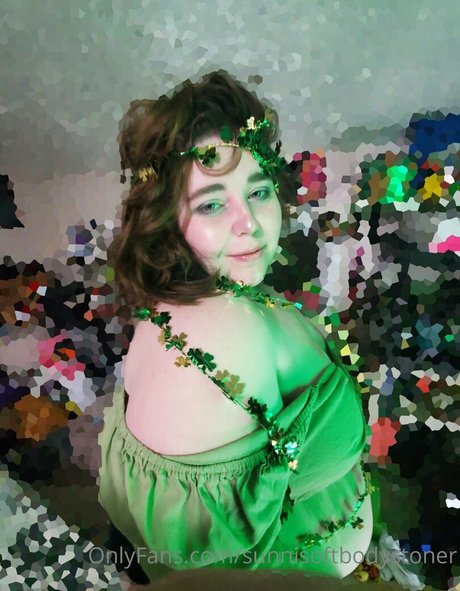 sunnisoftbodystoner étoile chaude images