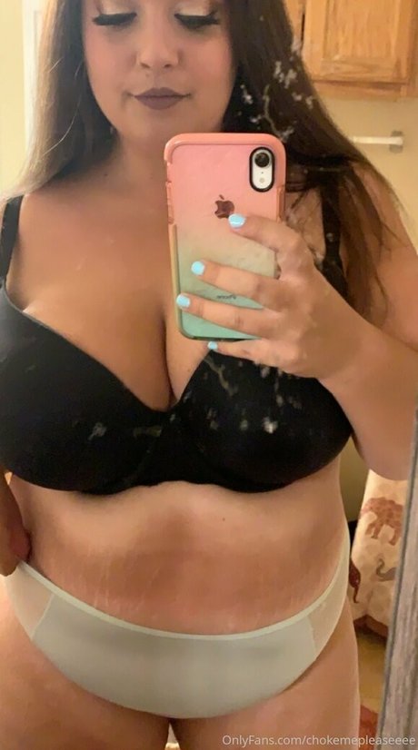 chokemepleaseeee modèle nu galeries